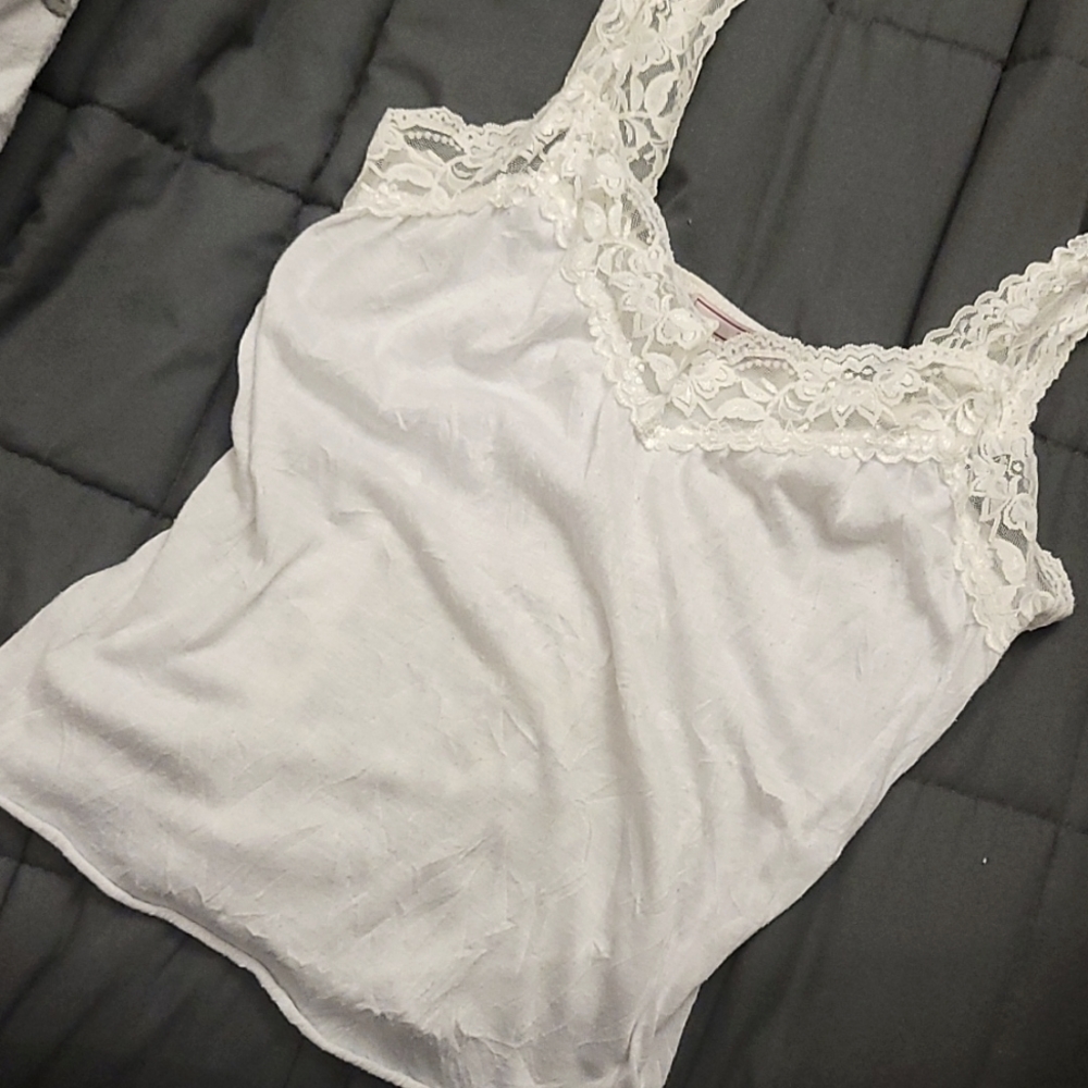 USED white lace crinkle under shirt small